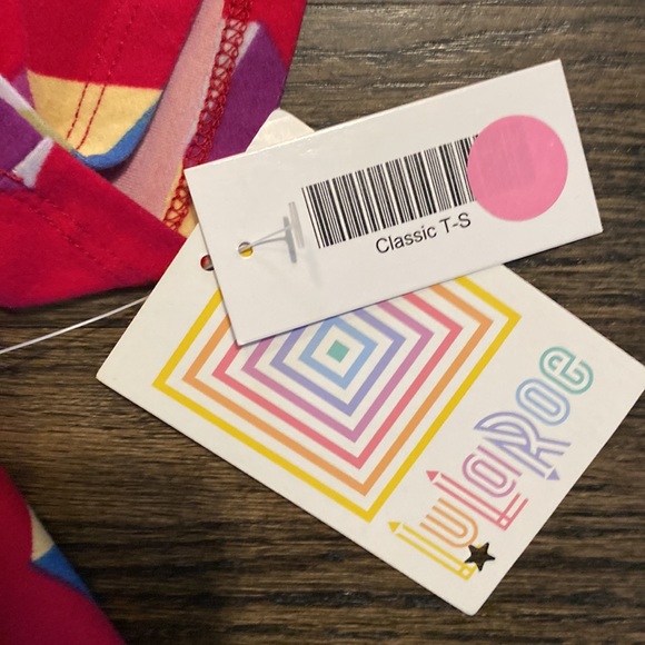 Lularoe Classic T Shirt Pink Geometric Small S New NWT - Picture 4 of 7